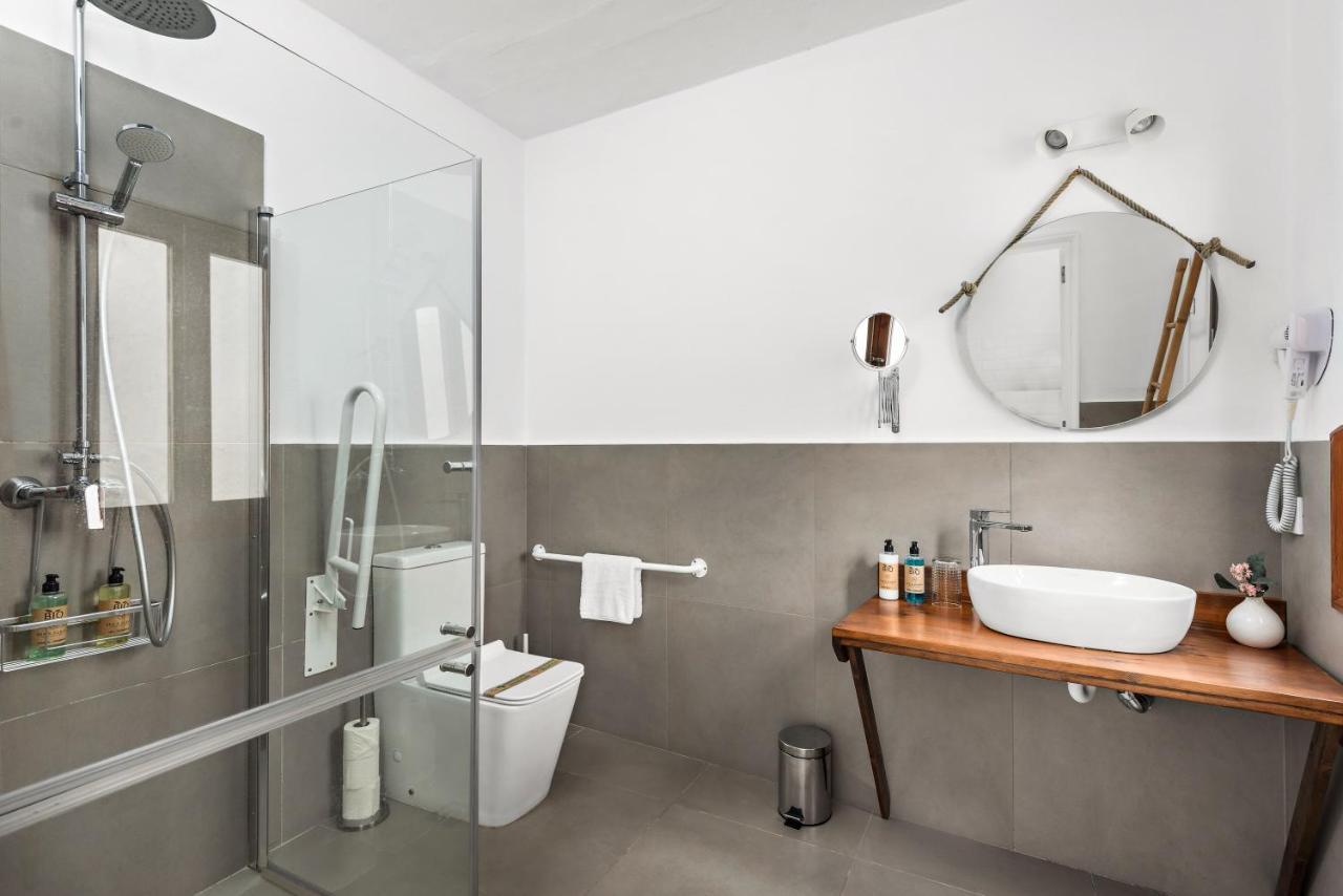 Hotel Boutique Ses 5 Claus ثيوداديلا المظهر الخارجي الصورة