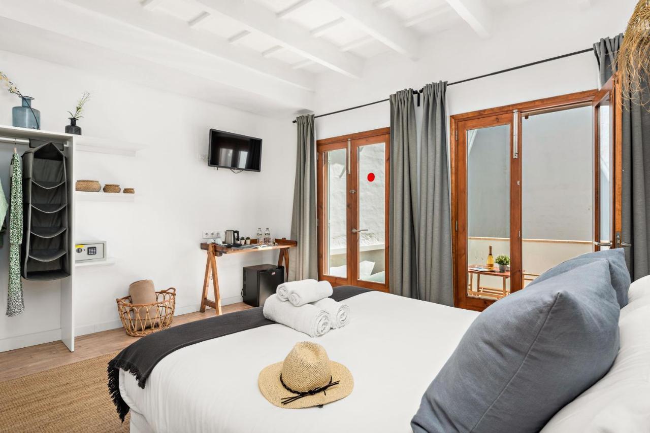 Hotel Boutique Ses 5 Claus ثيوداديلا المظهر الخارجي الصورة