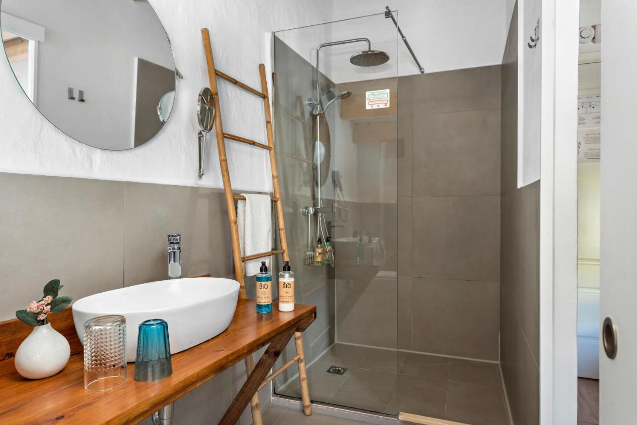 Hotel Boutique Ses 5 Claus ثيوداديلا المظهر الخارجي الصورة